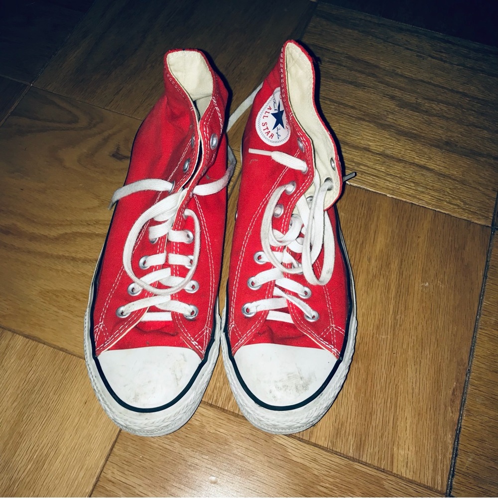 Red Converse high tops Size 8.5